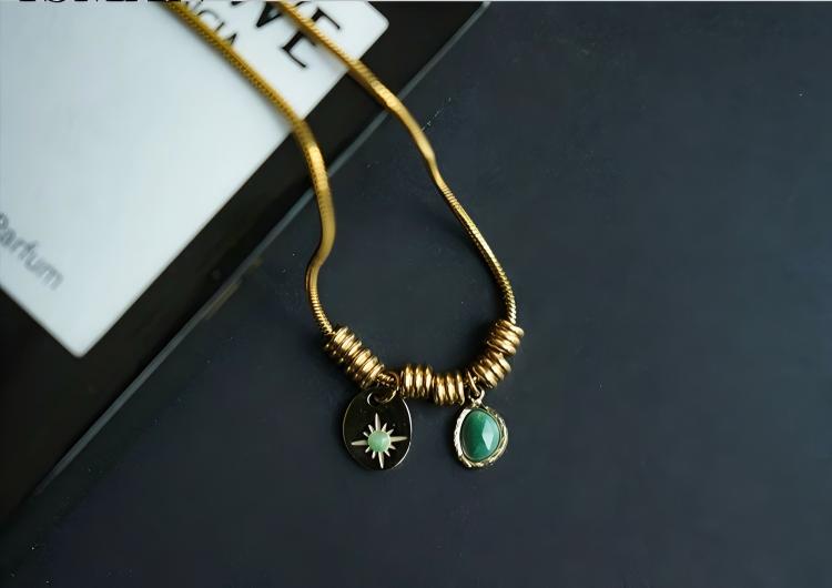 1sman Series Vintage American Style Inlaid Aventurine Natural Stone Pendant