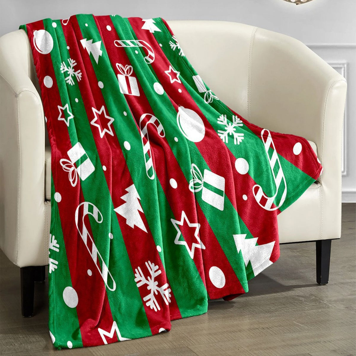 Christmas Snowflake & Santa Flannel Blanket – Cozy All-Season Decorative Throw