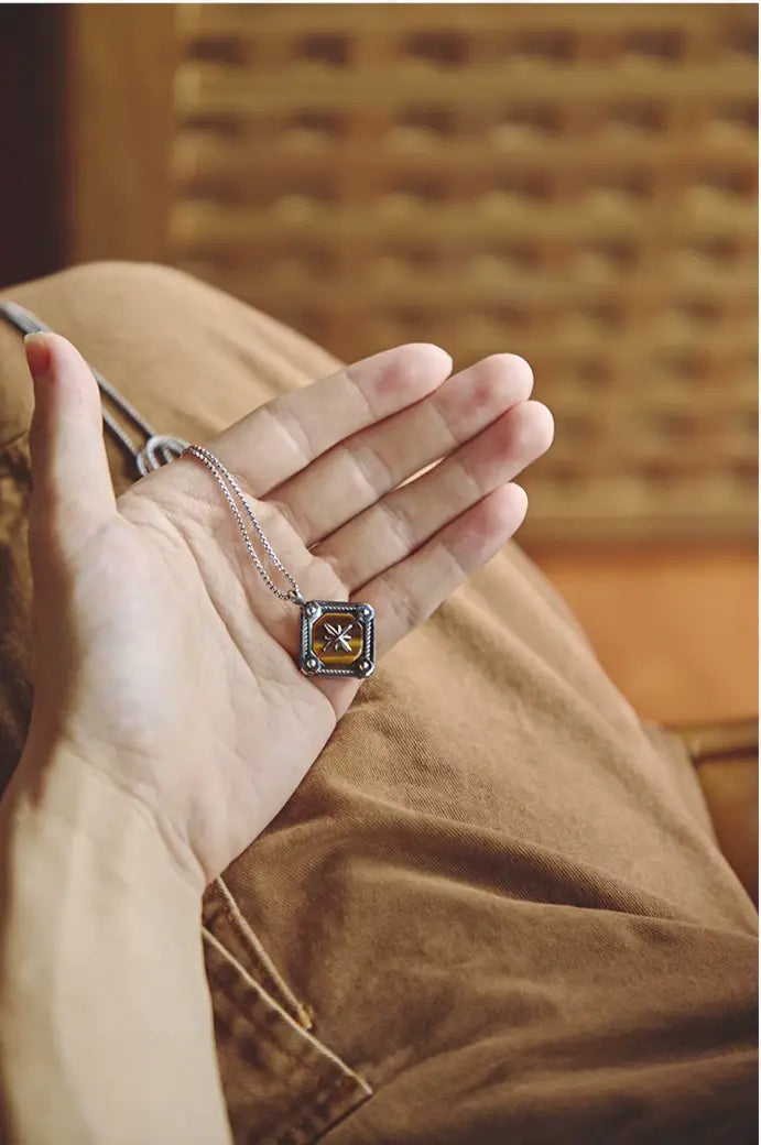 STRRY AGE Series · Tiger’s Eye Octagram Pendant Necklace